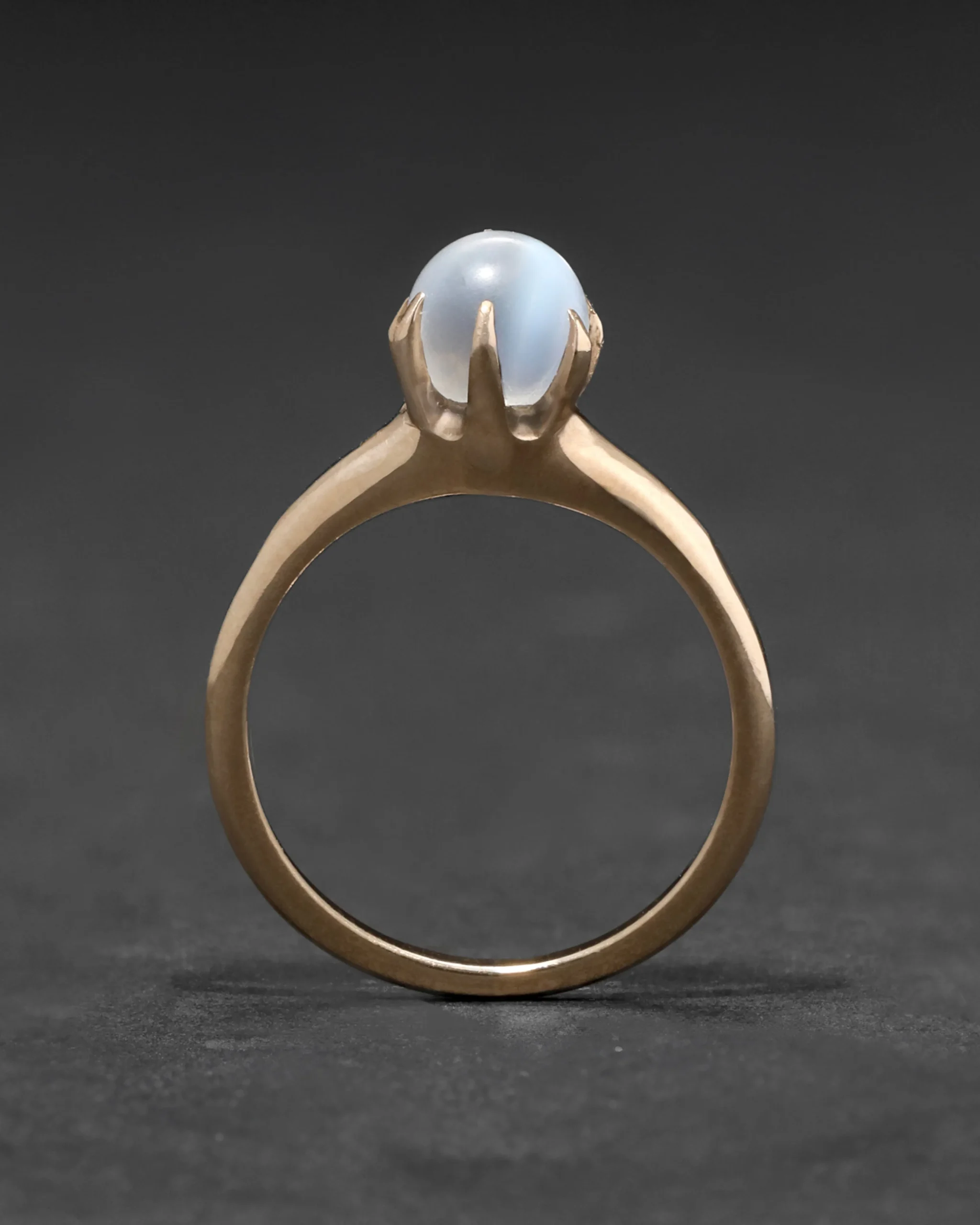 Antique Victorian 10k Gold with Claw Set Moonstone Ring